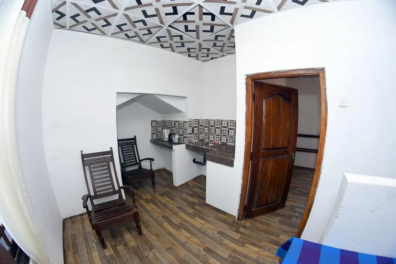 Bluray Beach Apartment Negombo