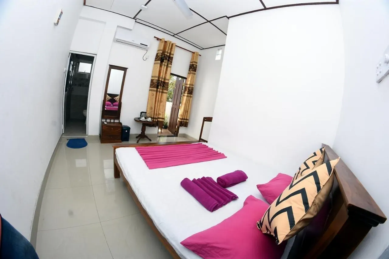 Bluray Beach Apartment Negombo