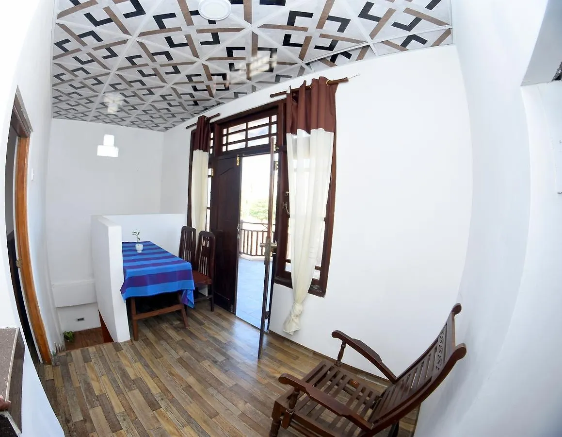 Bluray Beach Apartment Negombo 0*,
